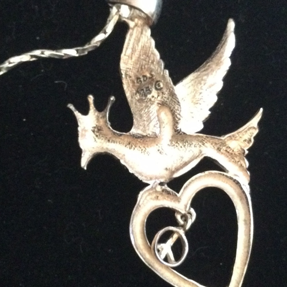 Dove Of Peace ⭐️EVERYONE IN THE WORLD NEEDS TO BE REMINDED OF LOVE & PEACE⭐️ - Picture 6 of 7